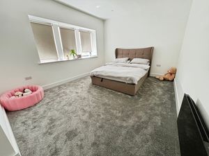 Bedroom- click for photo gallery